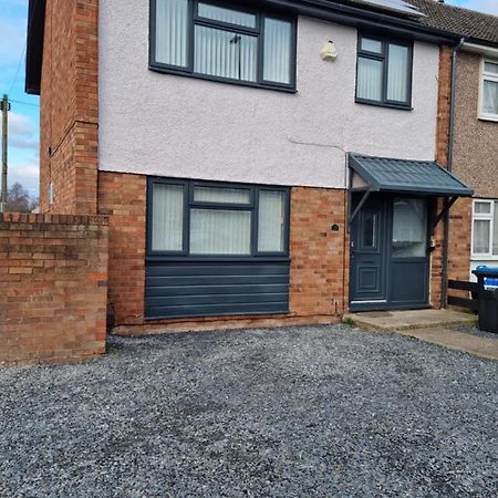 Entire House - Cheshire Oaks/Ellesmere Port Buitenkant foto