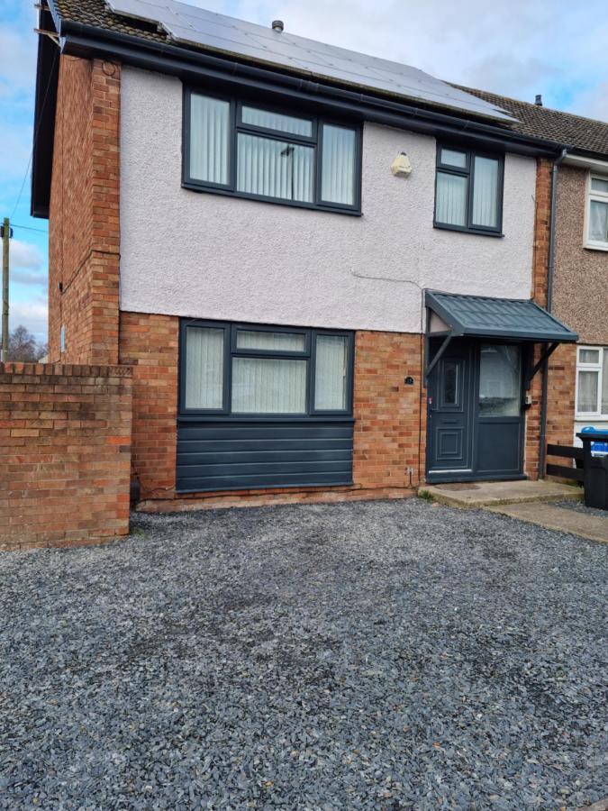 Entire House - Cheshire Oaks/Ellesmere Port Buitenkant foto